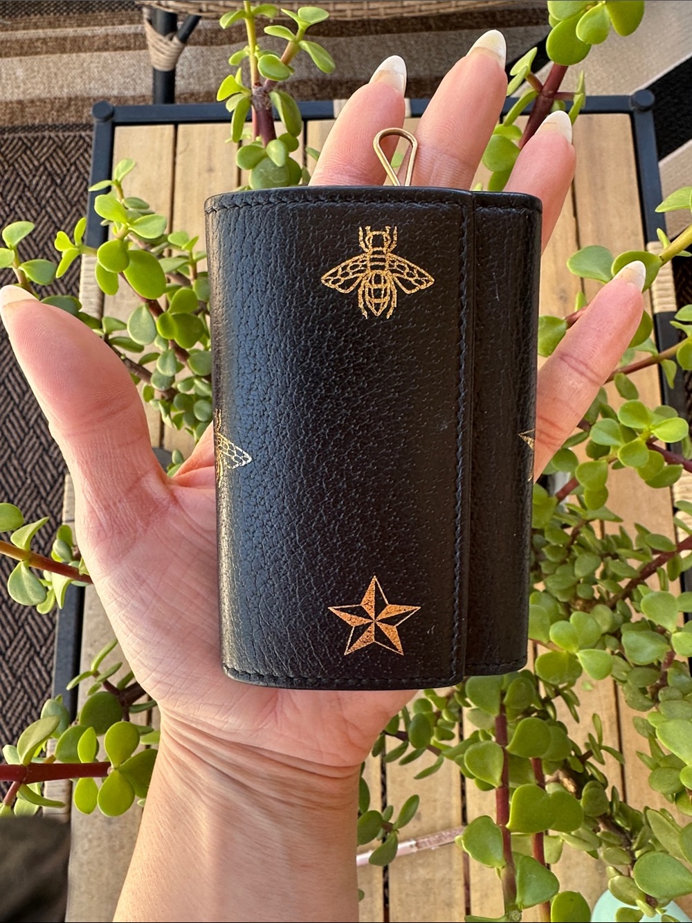 Small Gucci bee wallet and key holder